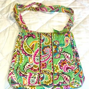 NWOT- VERA BRADLEY LARGE TOTE BAG. 13Hx 13 W x 3.5 W